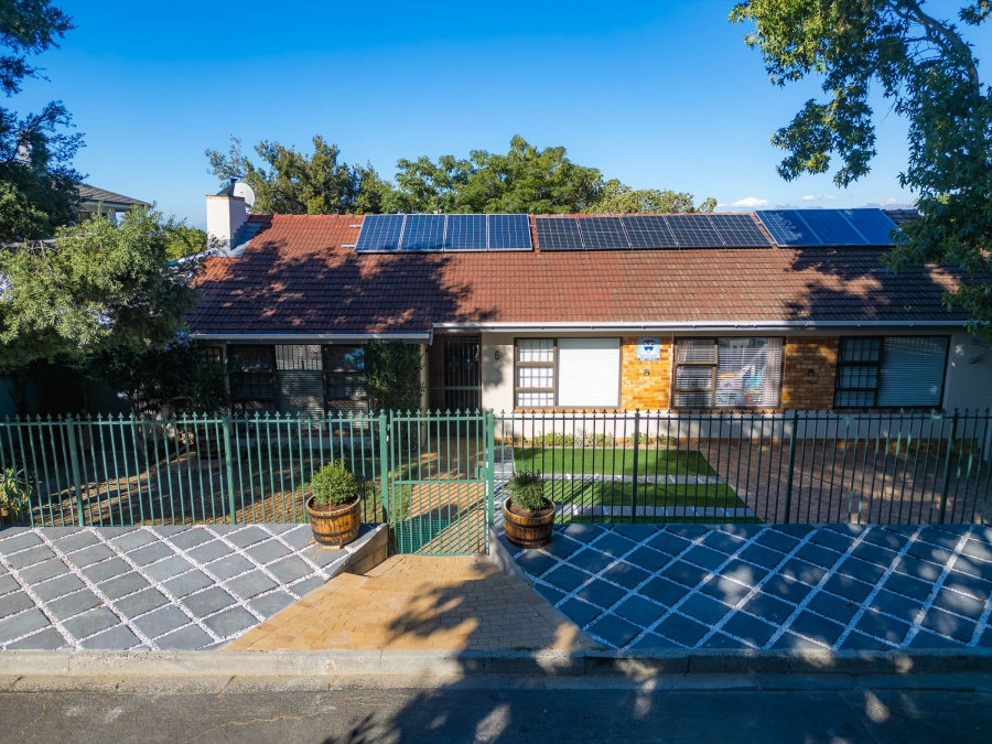 5 Bedroom Property for Sale in La Rochelle Western Cape